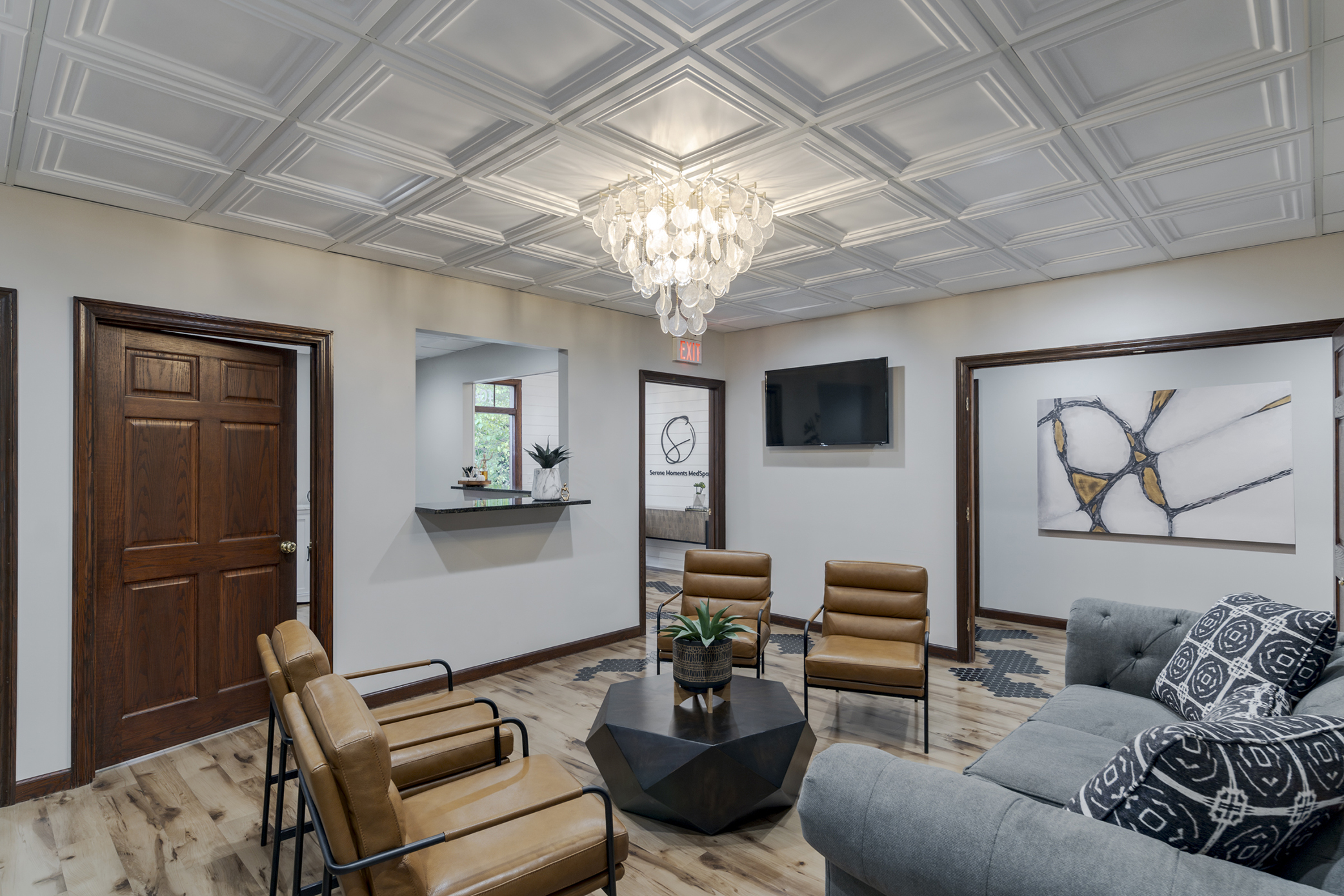 Cincinnati Waiting Room Interior Designer