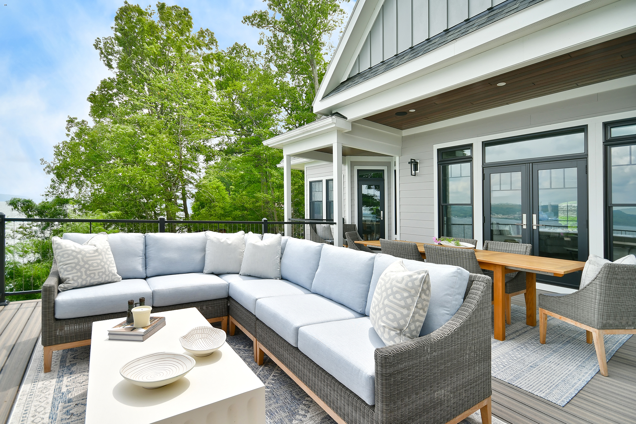 Outdoor Living Decorator Cincinnati